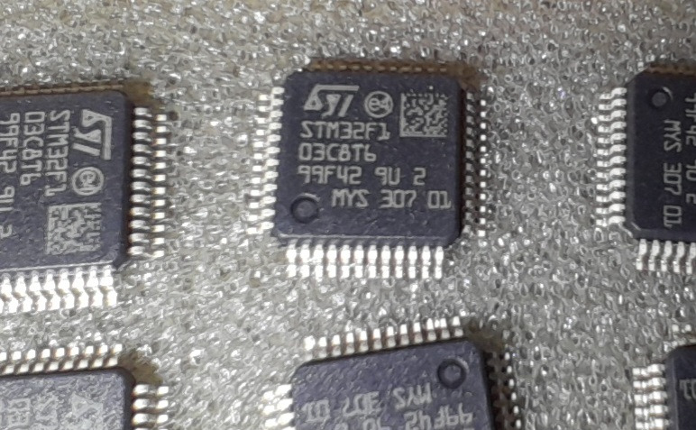 میکرو کنترلر STM32F103C8T6
