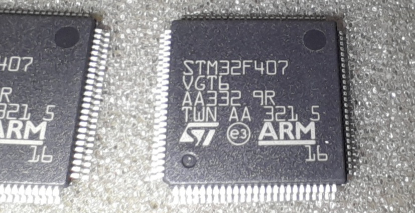 میکرو کنترلر STM32F407VGT6
