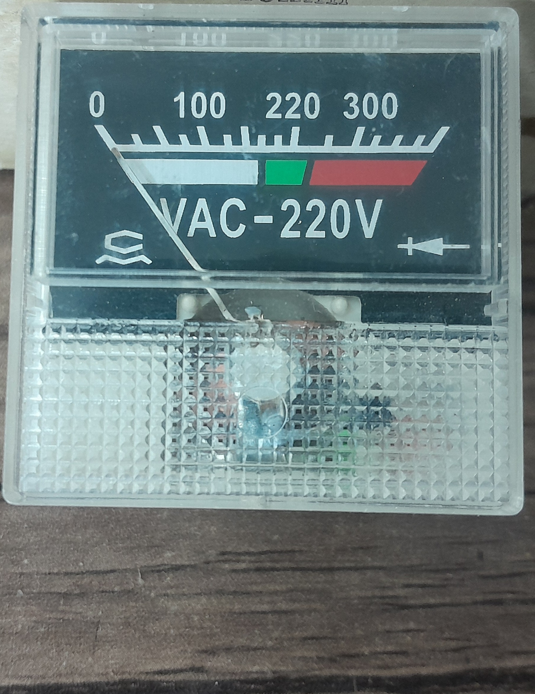 ولت متر عقربه ای AC