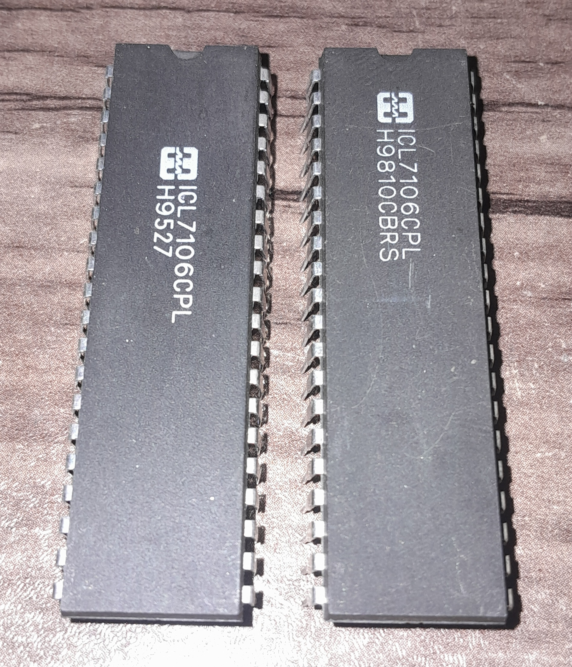 ای سی ICL7106CPL ریفر (قیمت هر عدد)