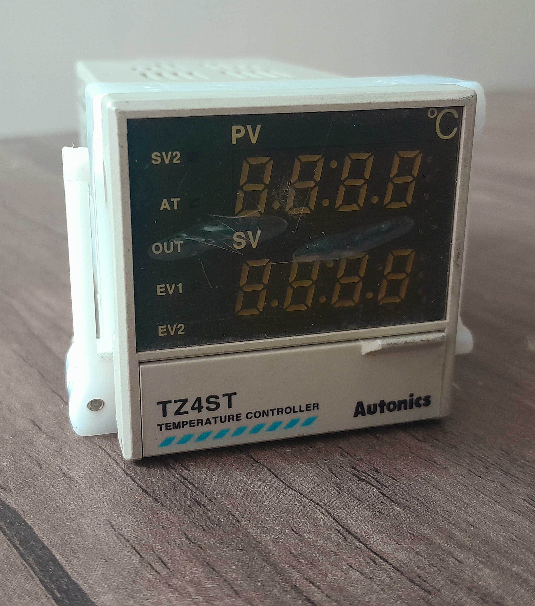 ترموستات دیجیتال آتونیکس TZ4ST