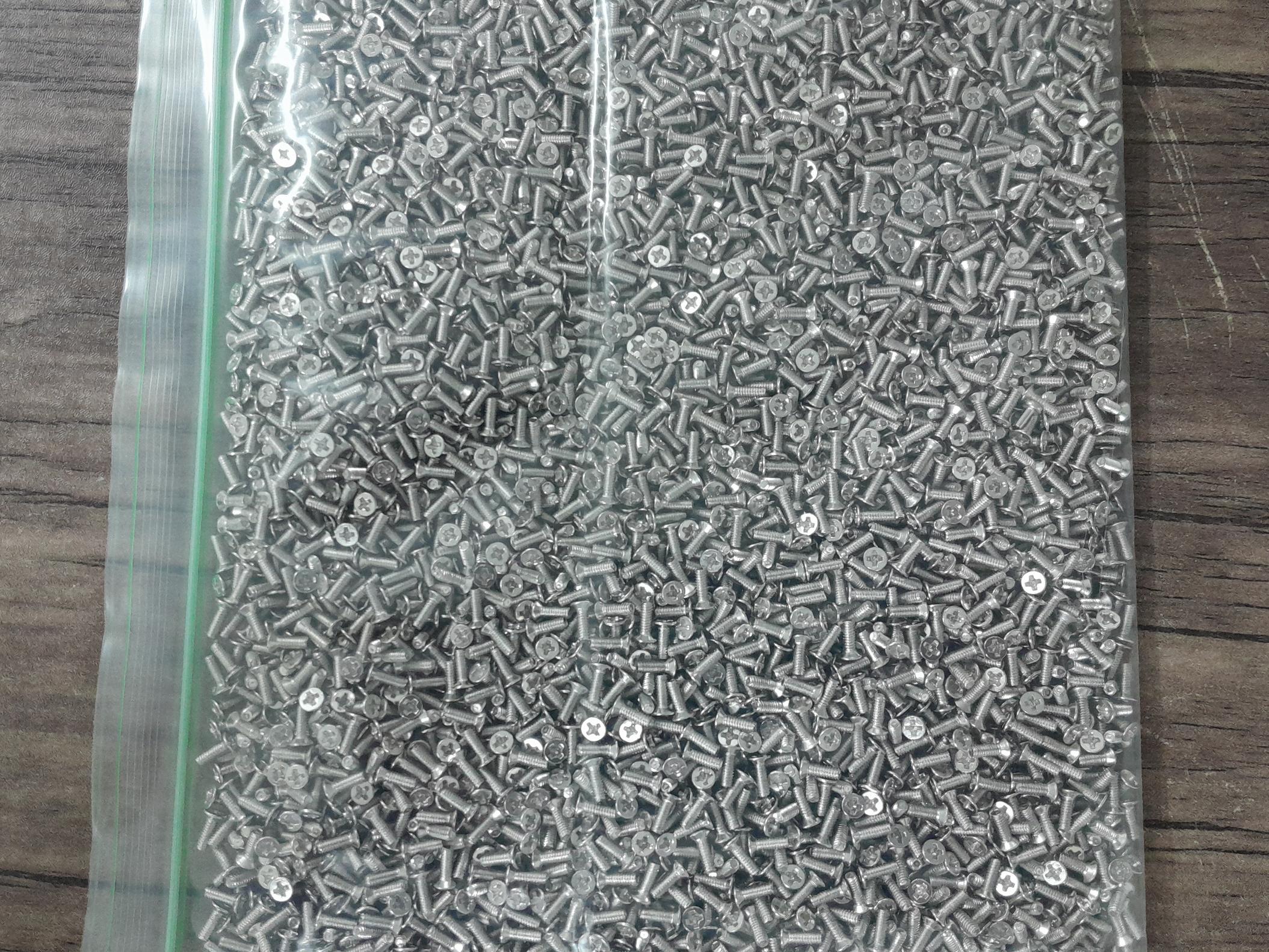 پیچ سرخزینه 2x6 میلیمتر (4200 عدد)