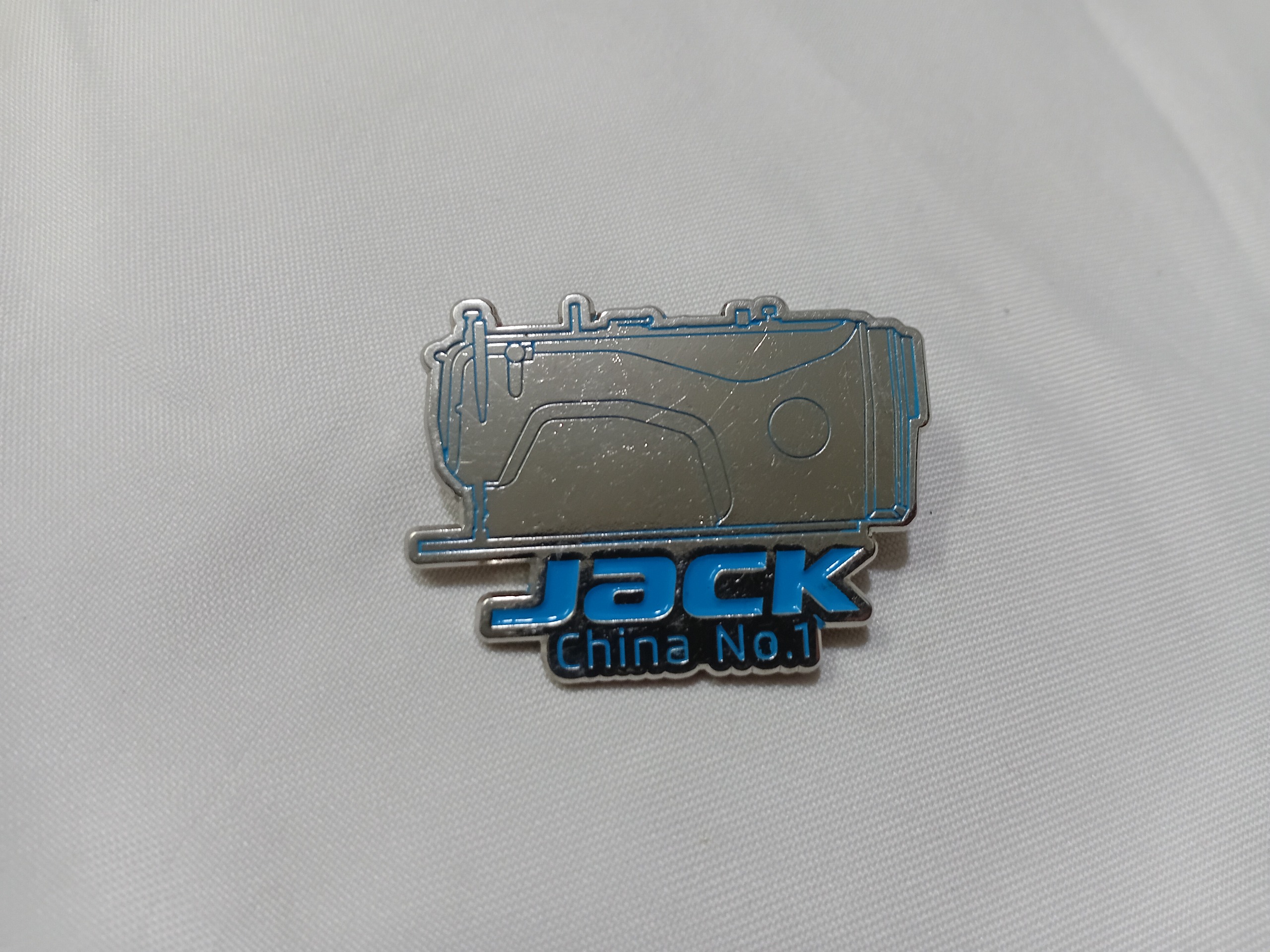 نشان فلزی سنجاق سینه چرخ خیاطی JacK