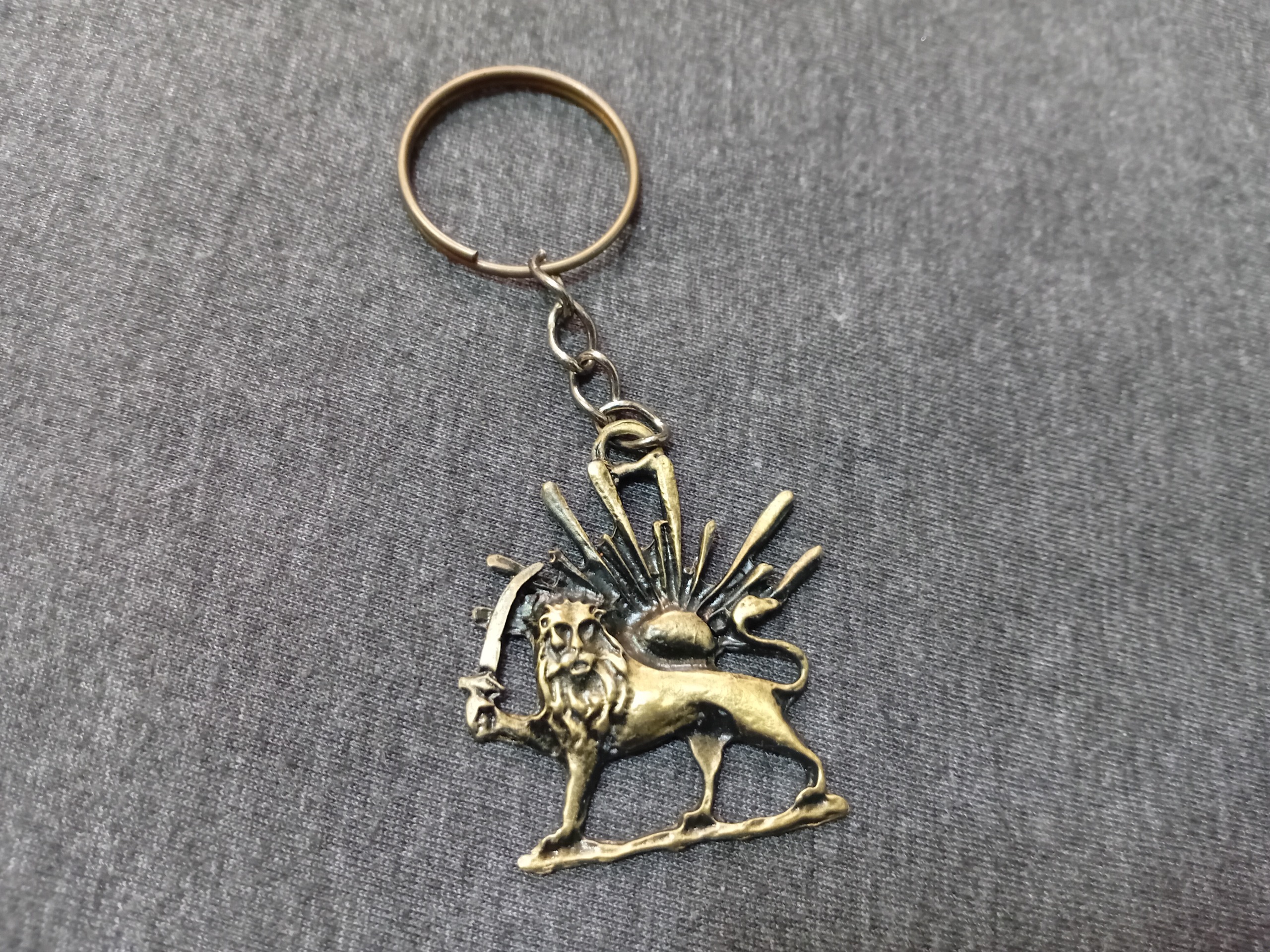 جاکلیدی فلزی طرح شیر و خورشید