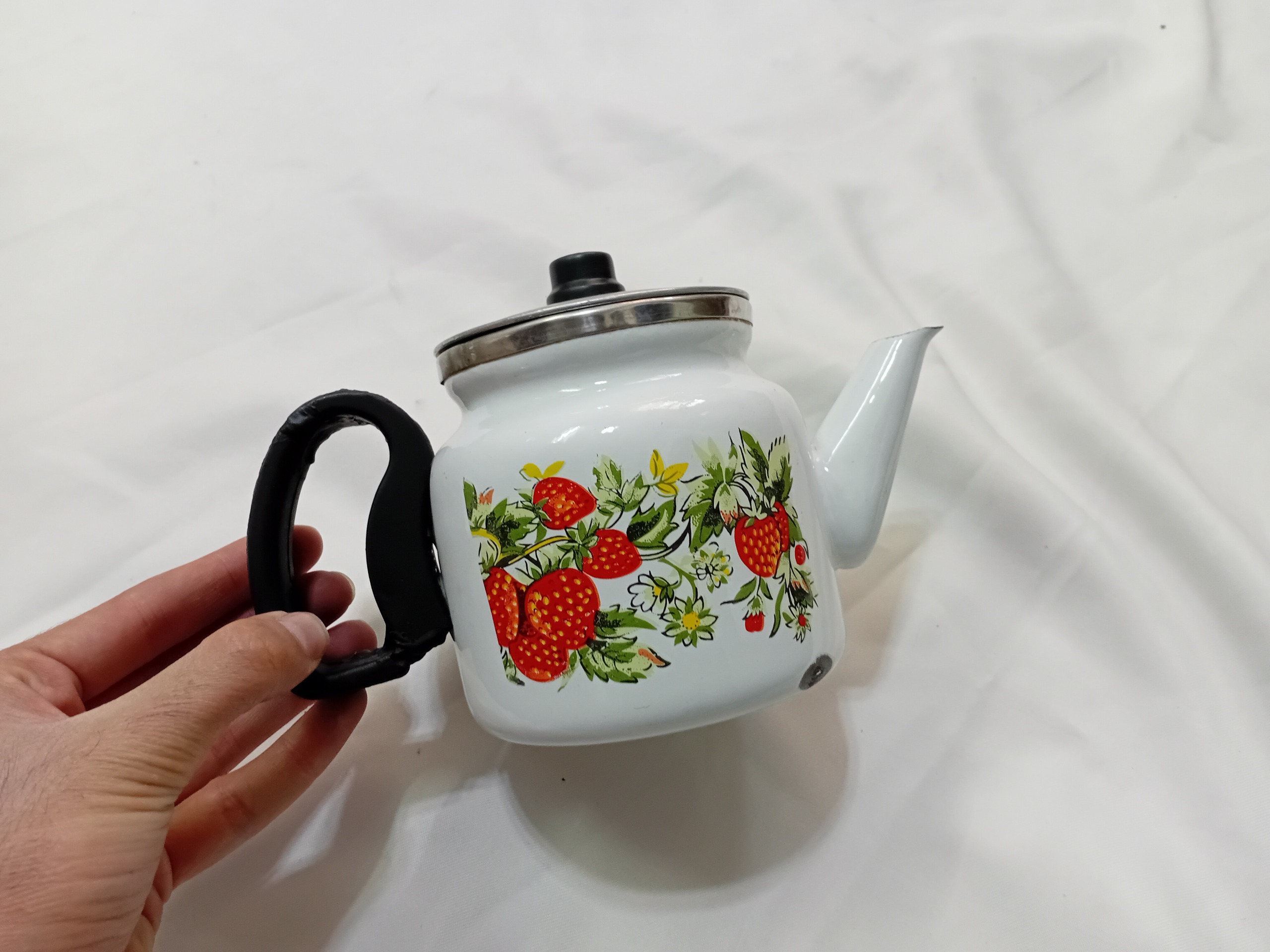 قوری لعابی طرح توت فرنگی سالم کلکسیونی