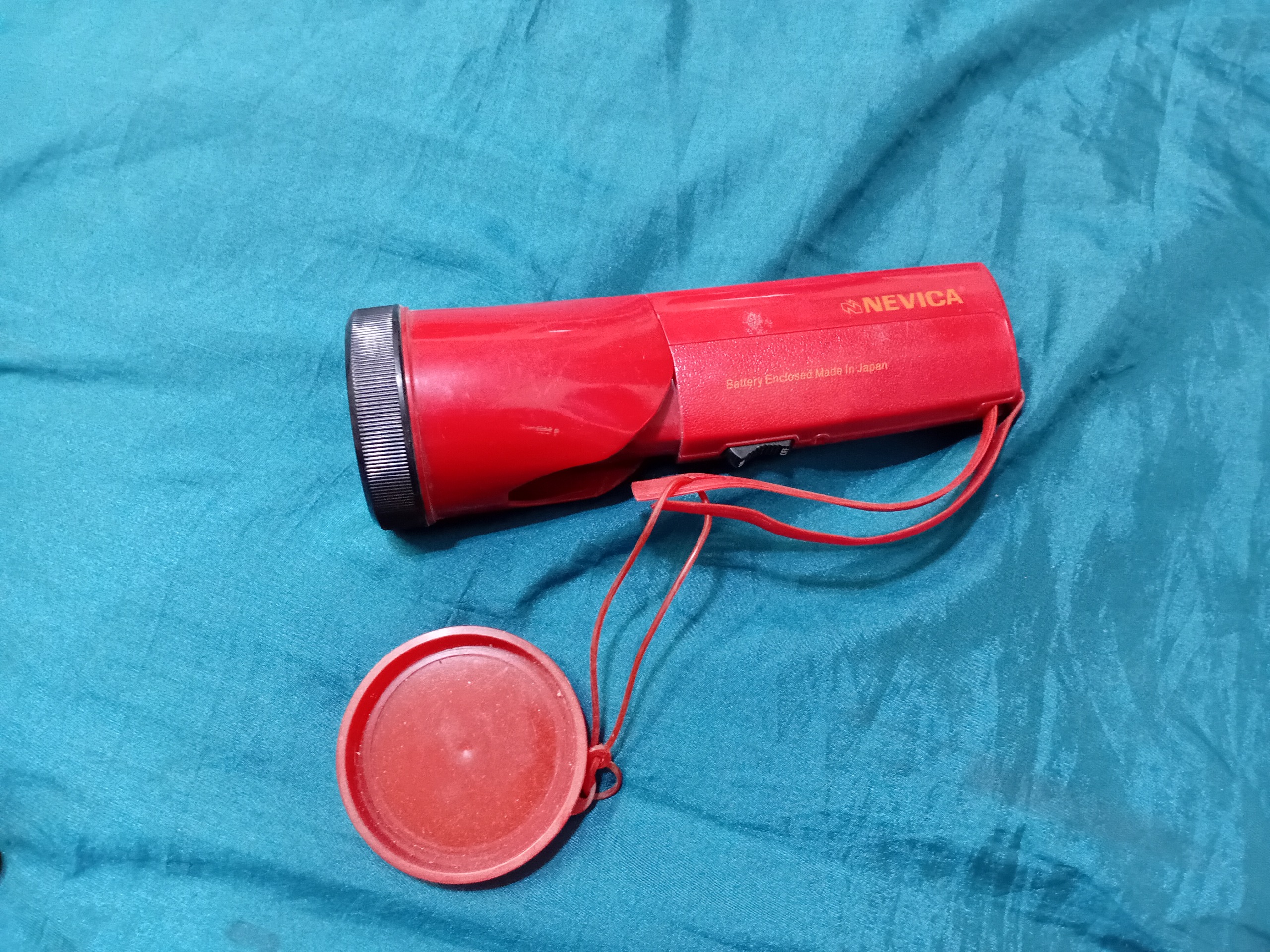 چراغ قوه ژاپنی شارژی کلکسیونی سالم بسیار کمیاب