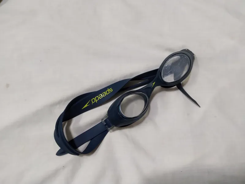 عینک  شنا برند  Speedo سالم تمیز