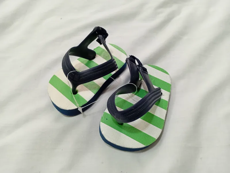 دمپایی بچه گانه چینی لاانگشتی اکبند بسیار زیبا