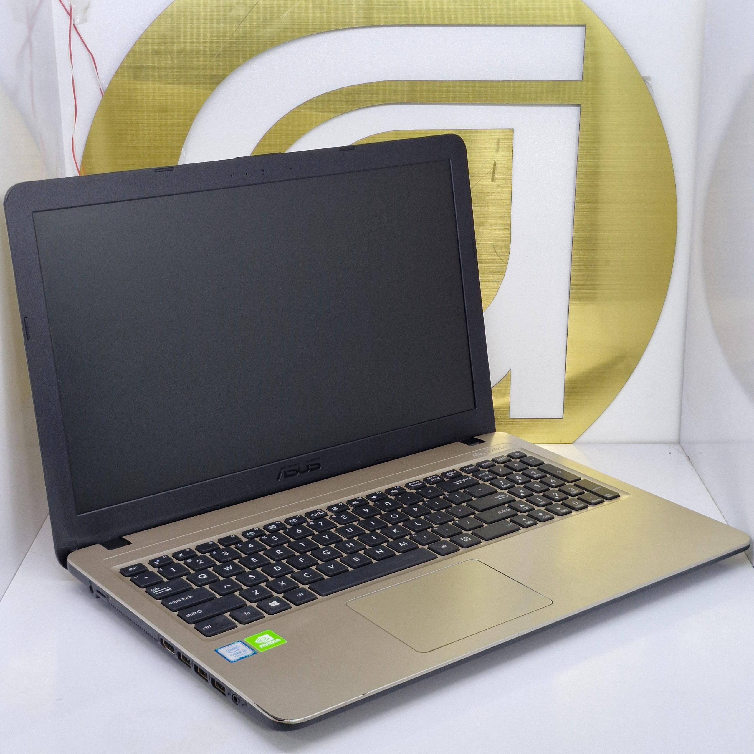 لپ تاپ Asus Vivobook دو گرافیکه
