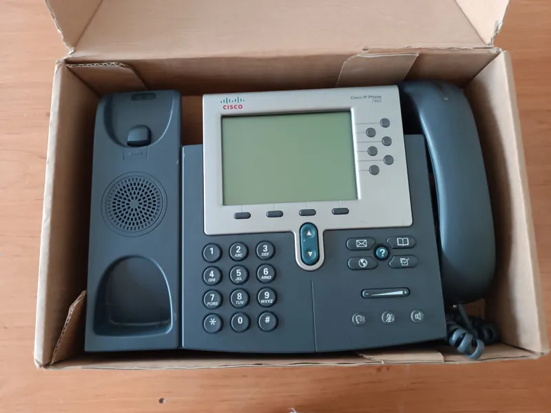 گوشی تحت شبکه IP PHONE ,SISCO