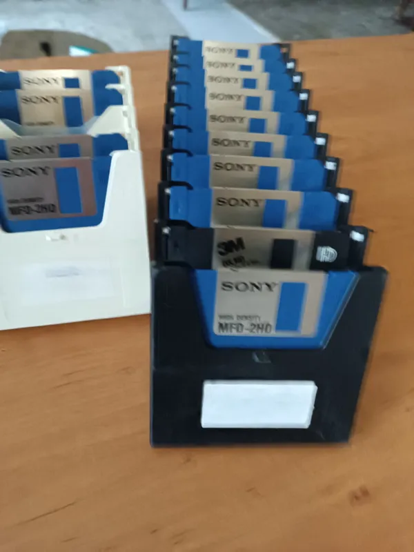 محفظه نگهداری فلاپی و فلاپیهای SONY