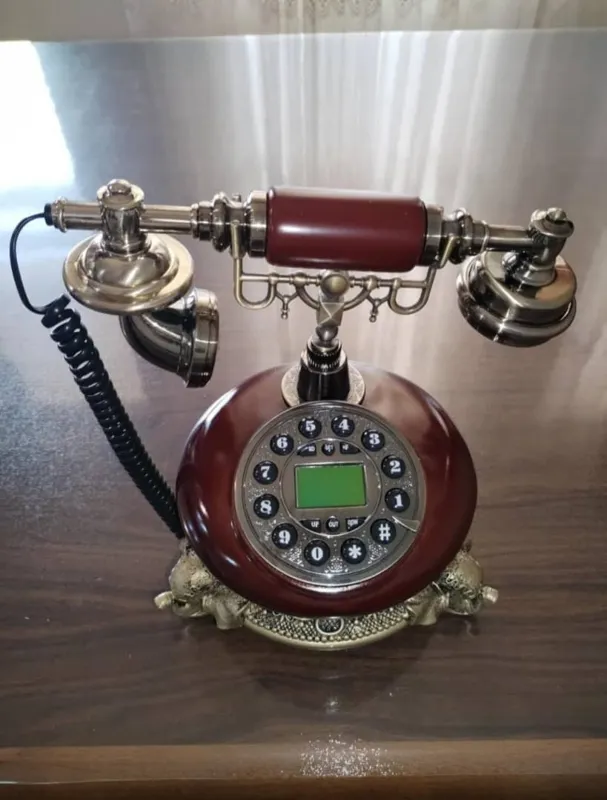 تلفن سلطنتی به قیمت دبی