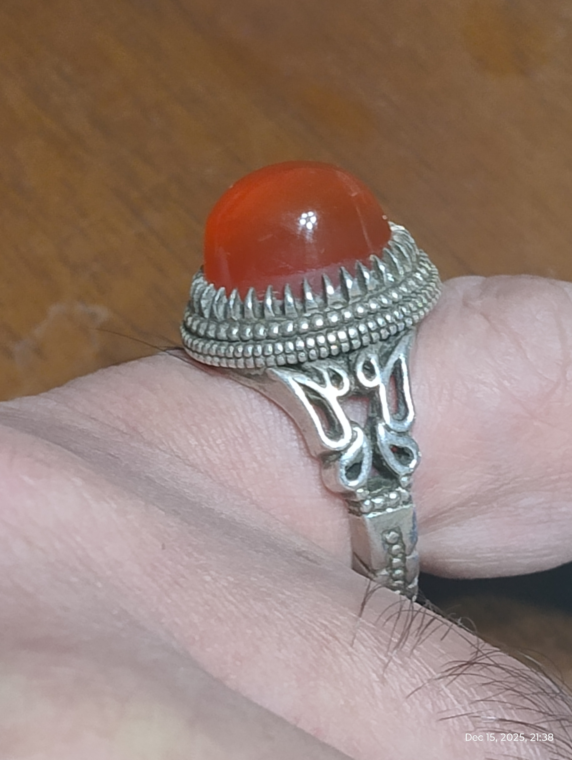 انگشتر عقیق یمن بسیار زیبا و خوش تراش