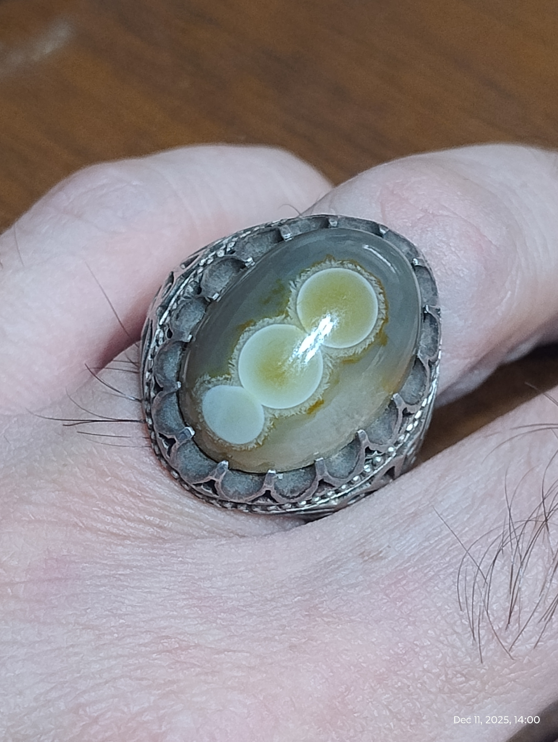 انگشتر دستساز با سنگ بابا قوری سه چشم