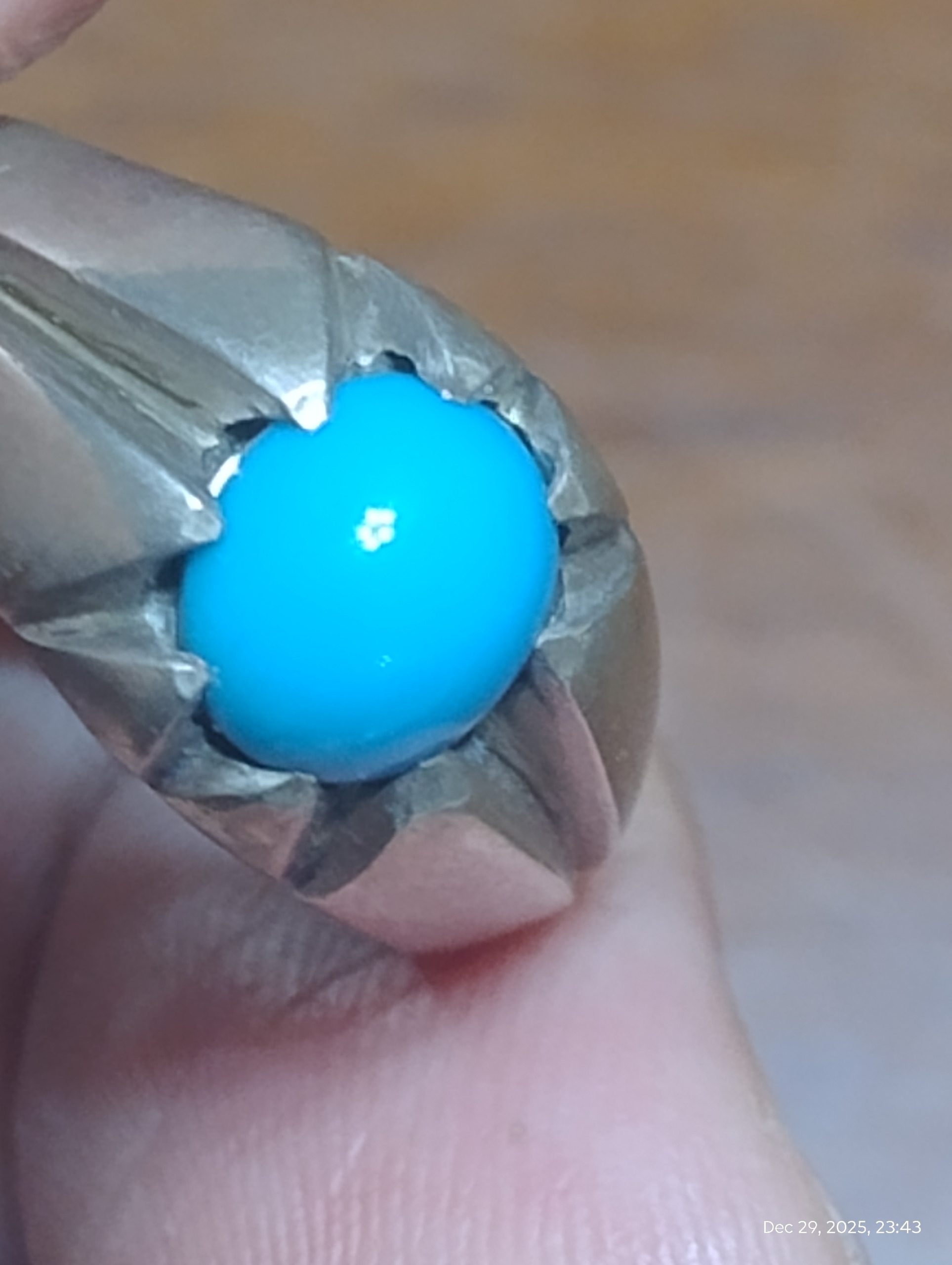 انگشتر دستساز فیروزه با رنگ آبی محک