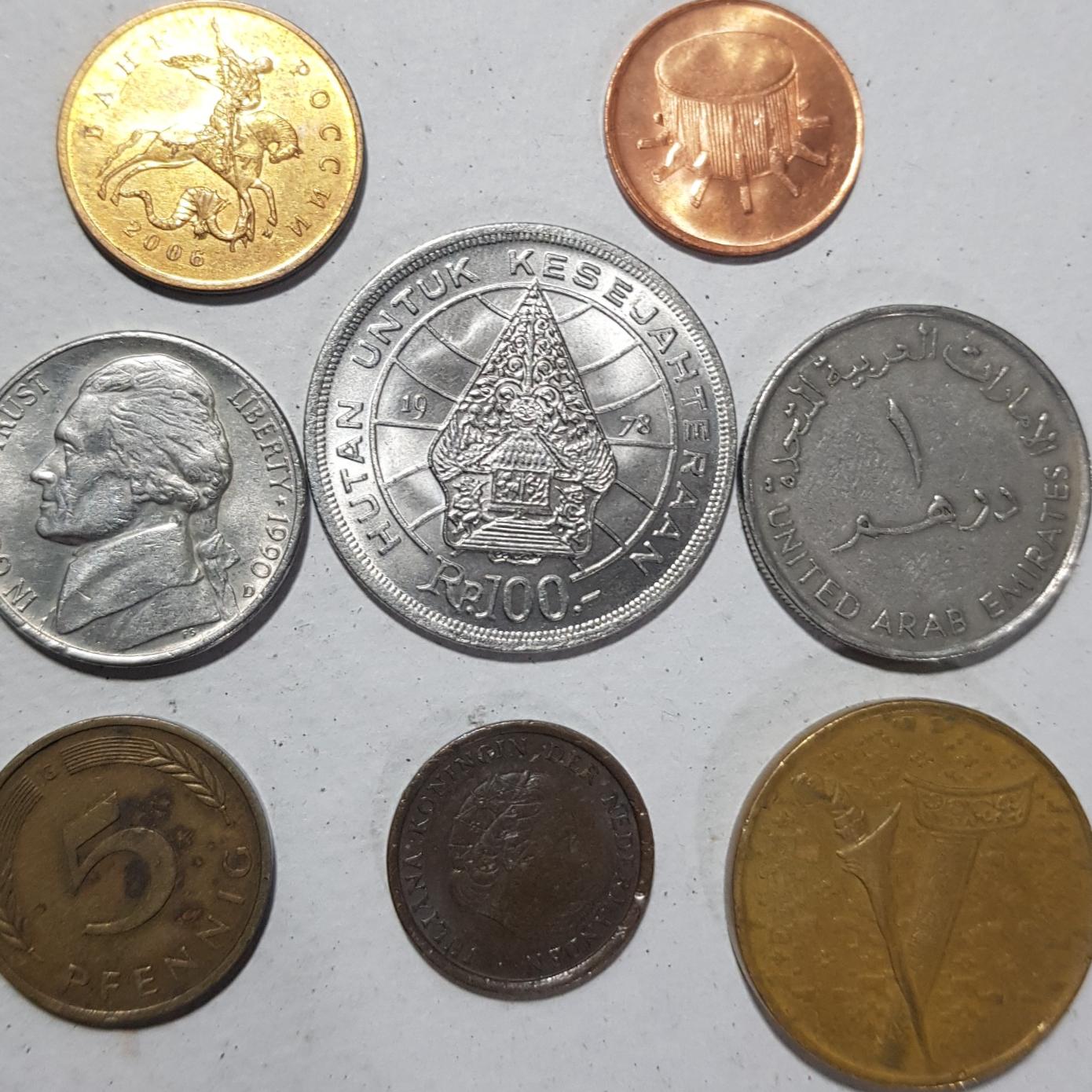 8عددسکه خارجی کلکسیونی کد905