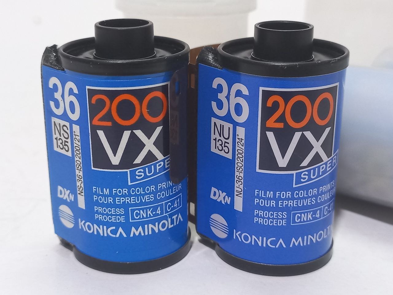 فیلم عکاسی رنگی 135 کونیکا VX - توضیح دارد