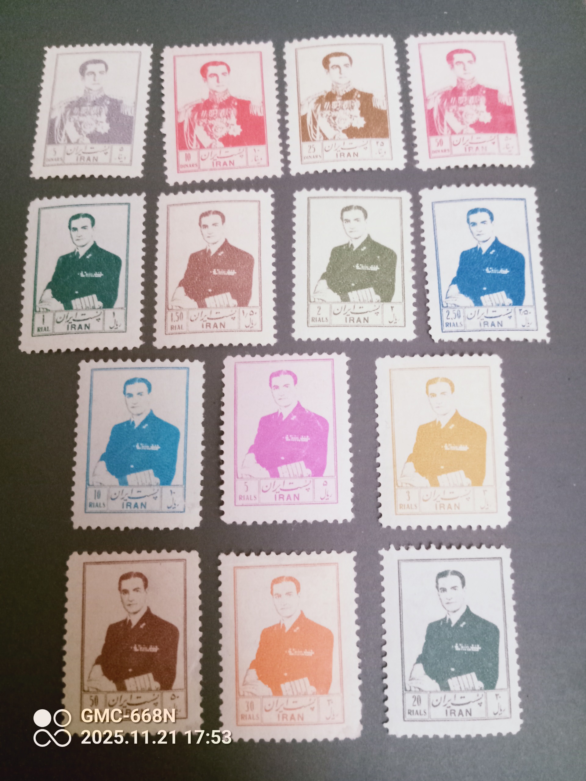  فروش ویژه سری پستی کامل محمدرضاشاه باچسب بیمهر