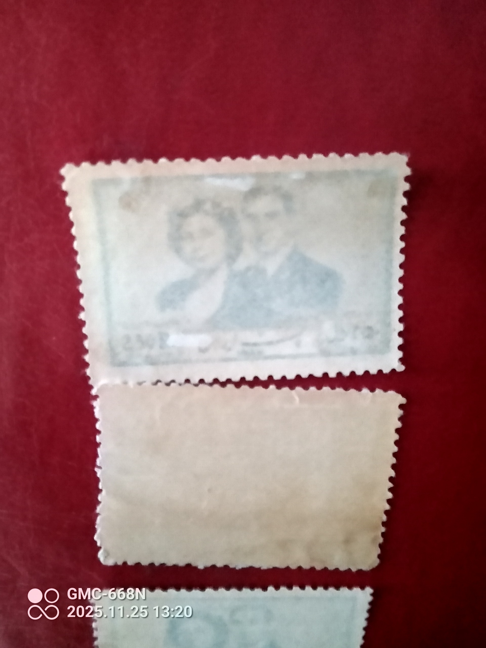 2 تمبر ارور دورو چاپ پهلوی کمیاب