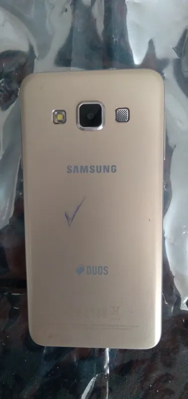 گوشی اصل بسیارسالم مرتب سامسونگA300Hنیازتاچ السیدی