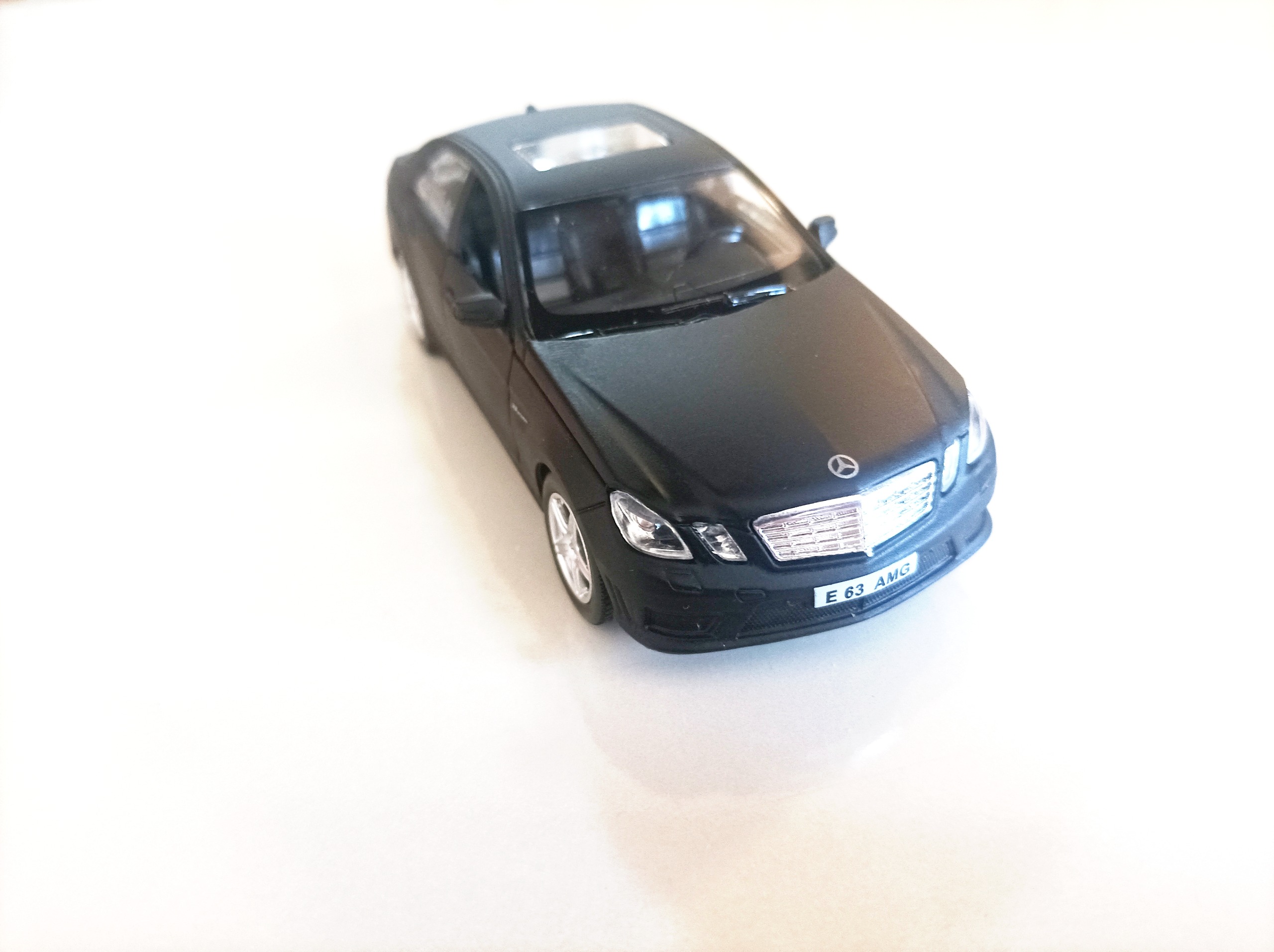 مرسدس بنز E63 amg