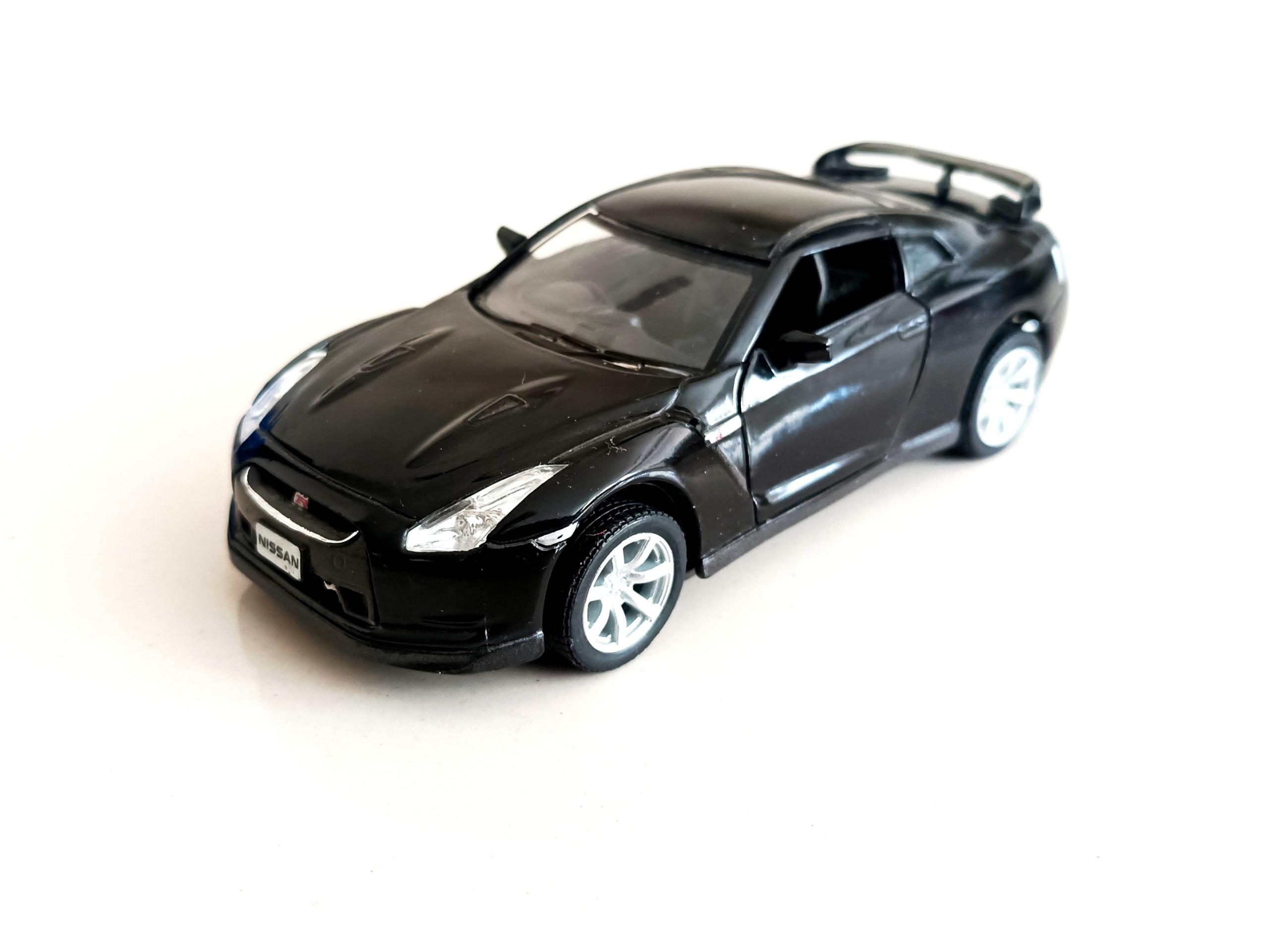 ماکت نیسان GTR