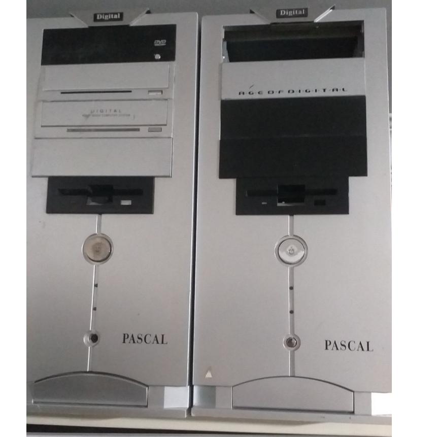 کیس خالی نقره ای پاسکال