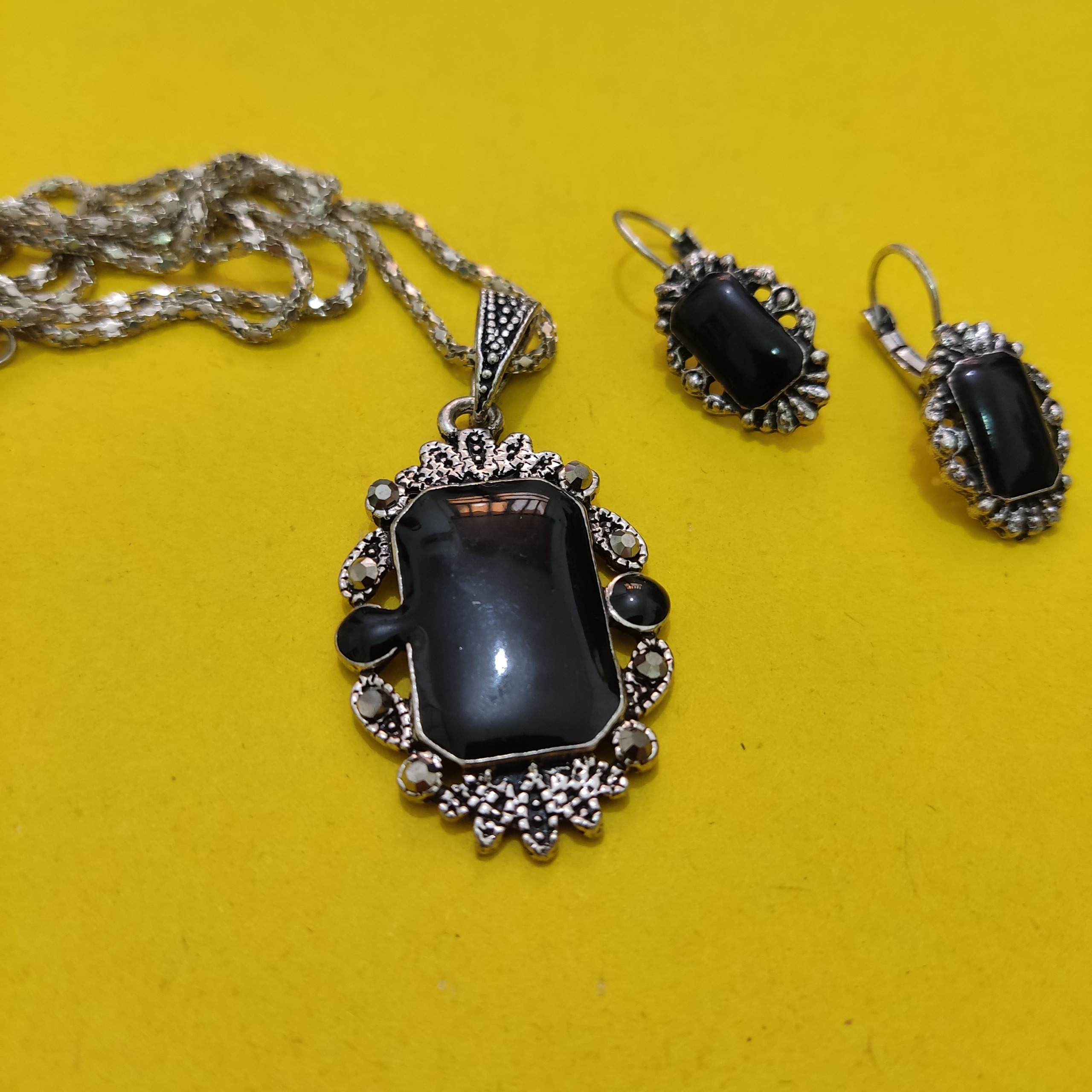 نیم ست بدل مشکی کد501