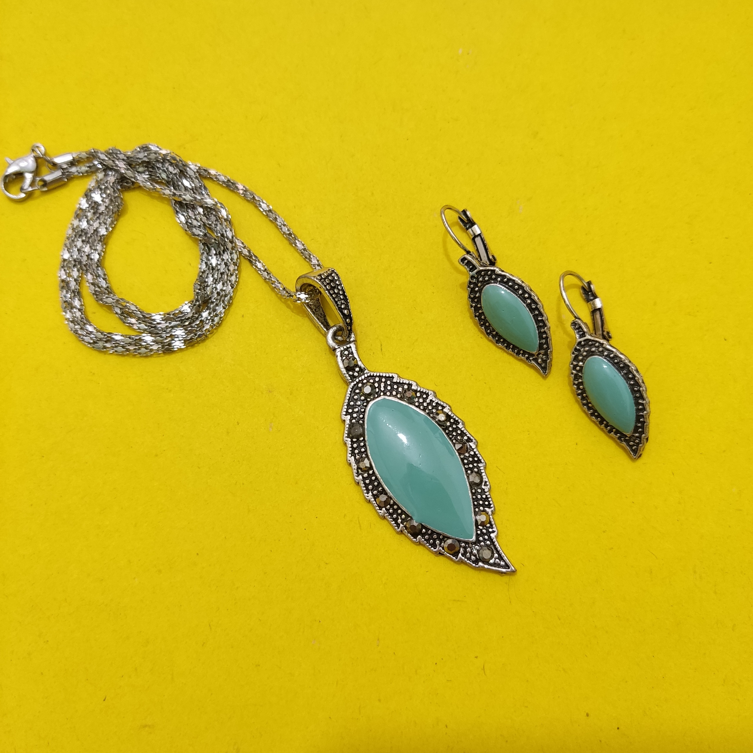 نیم ست بدل طرح برگ کد507