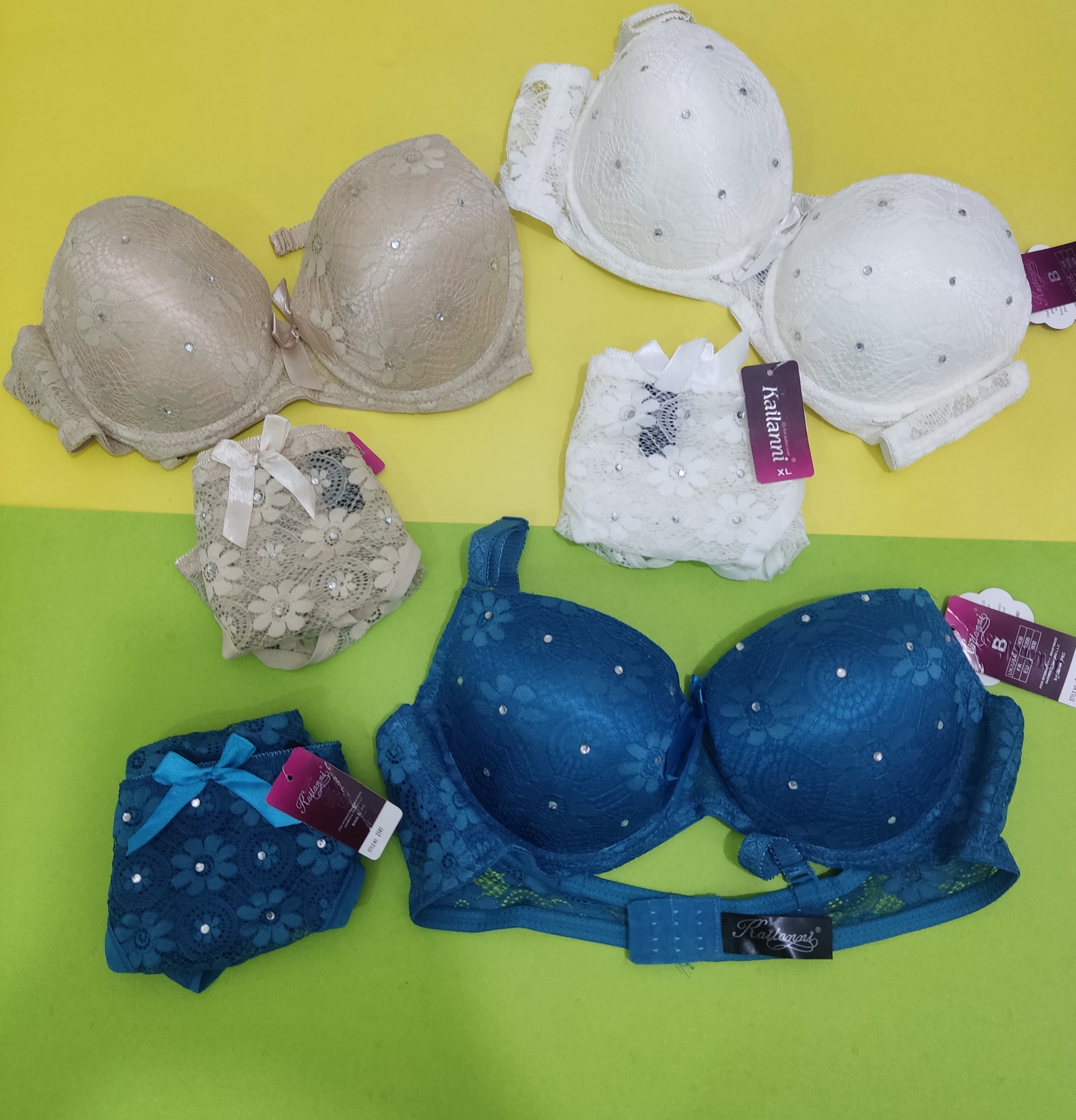 یک ست لباس زیر وارداتی سایز در توضیحات