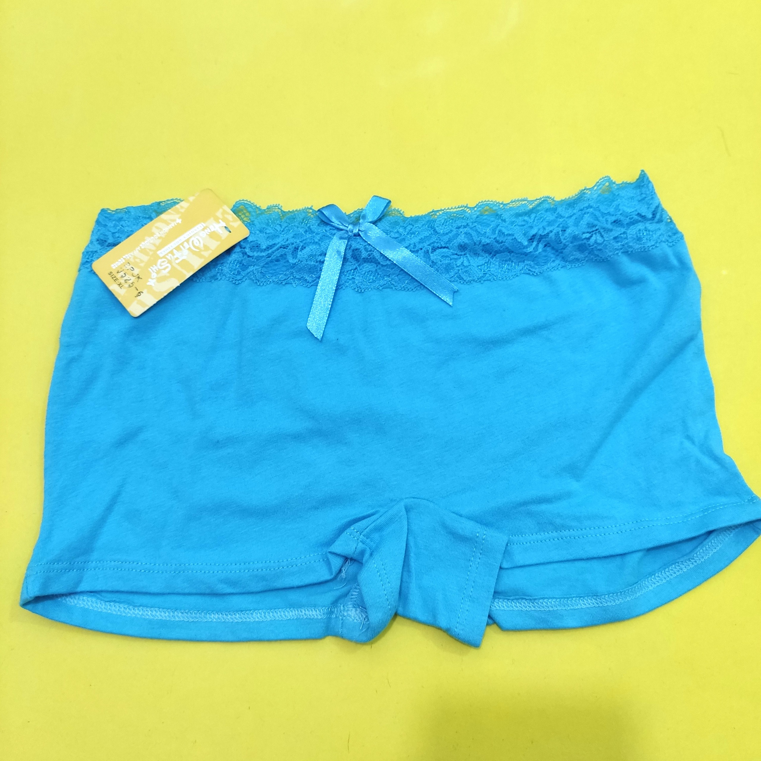 یک عدد لباس زیر نخی وارداتی رنگ آبی