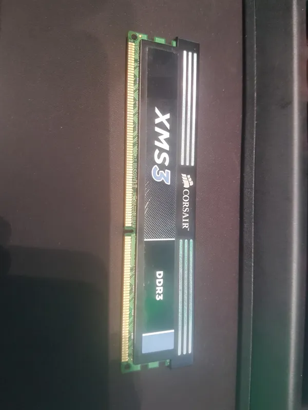 رم 2gb ddr3 corsair