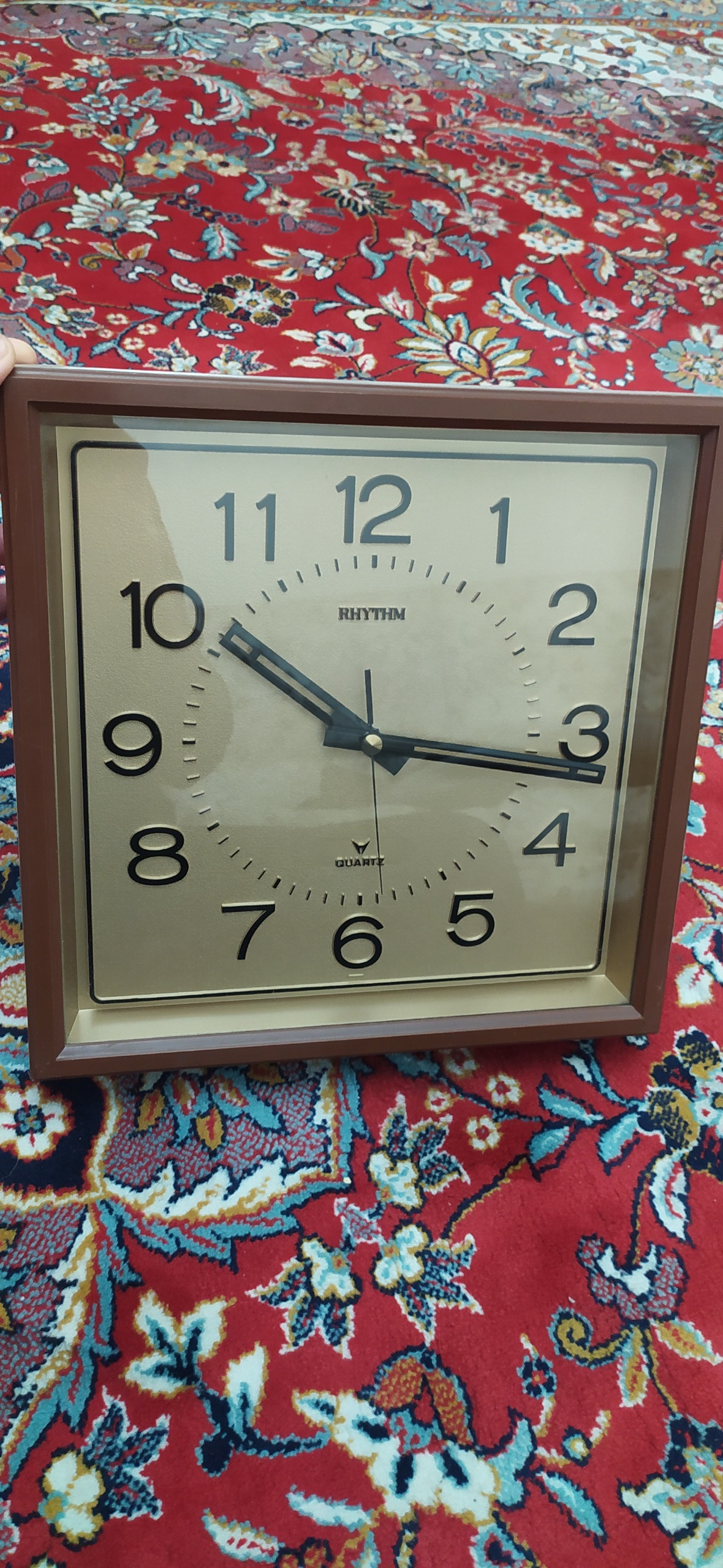 ساعت دیواری قدیمی ریتم