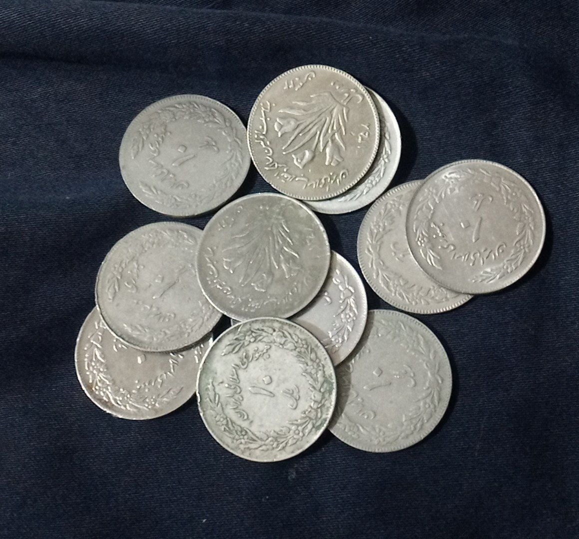 10عدد سکه یادبود