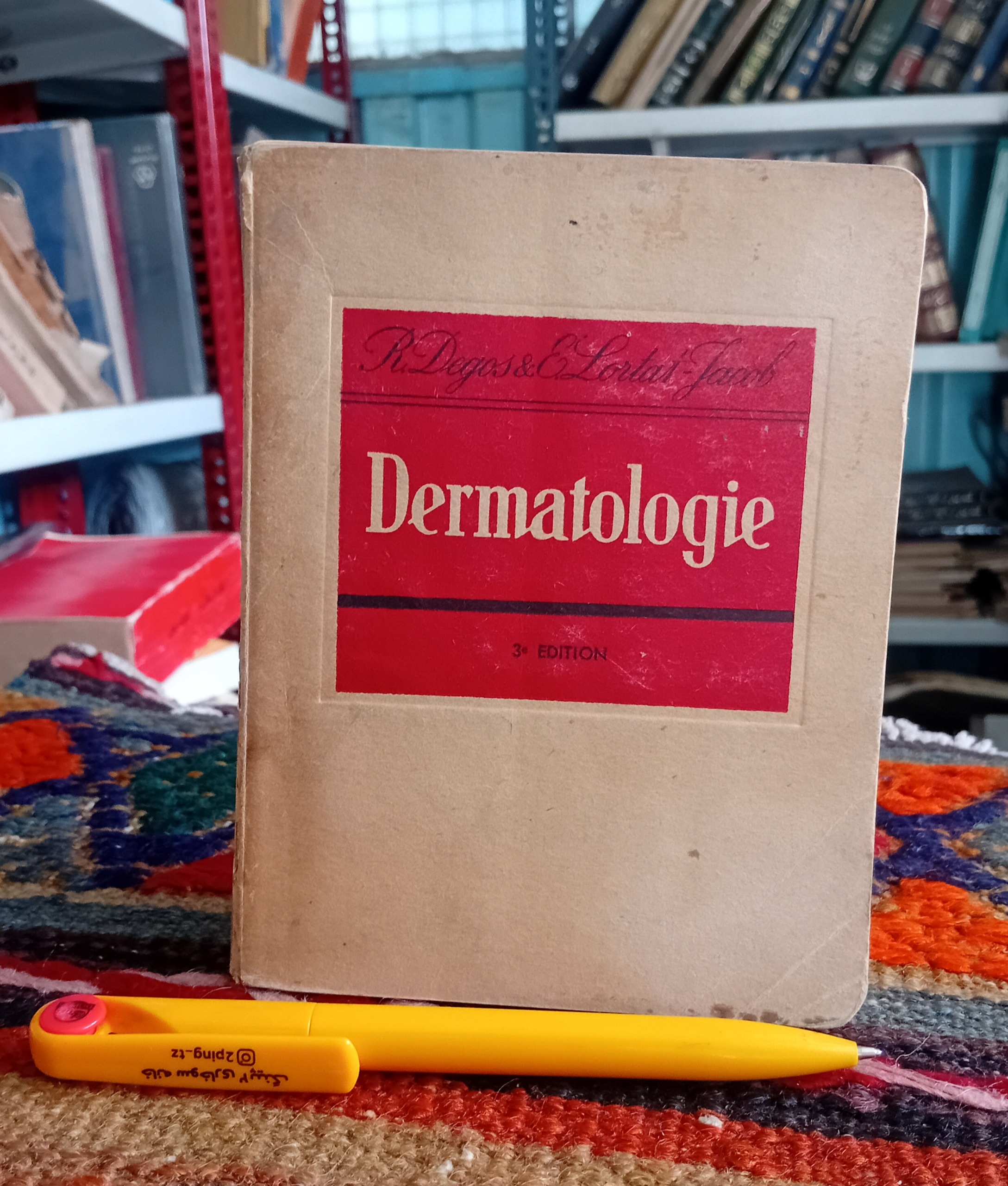 LA Dermatology پاریس 1947
