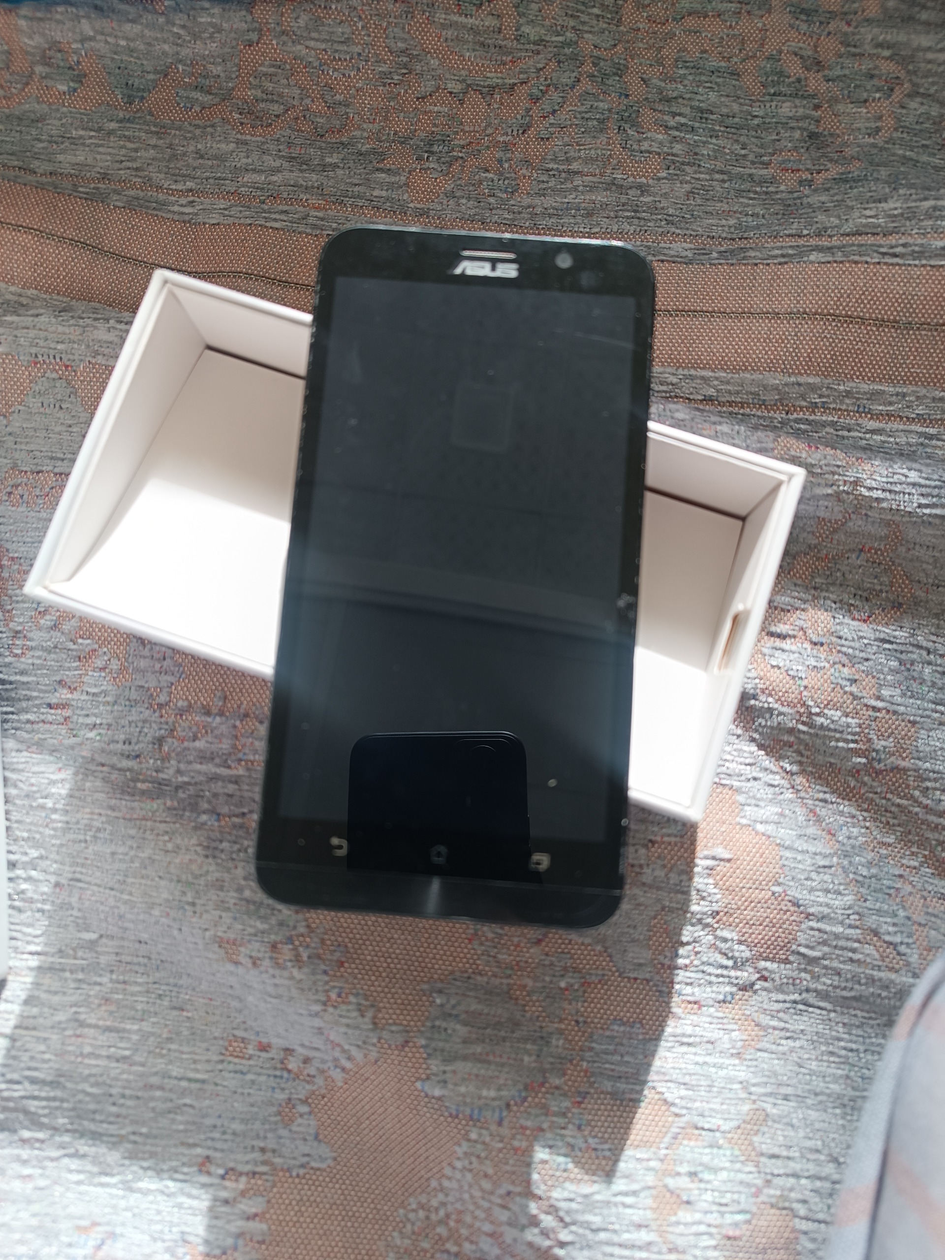 گوشی ایسوس زنفون