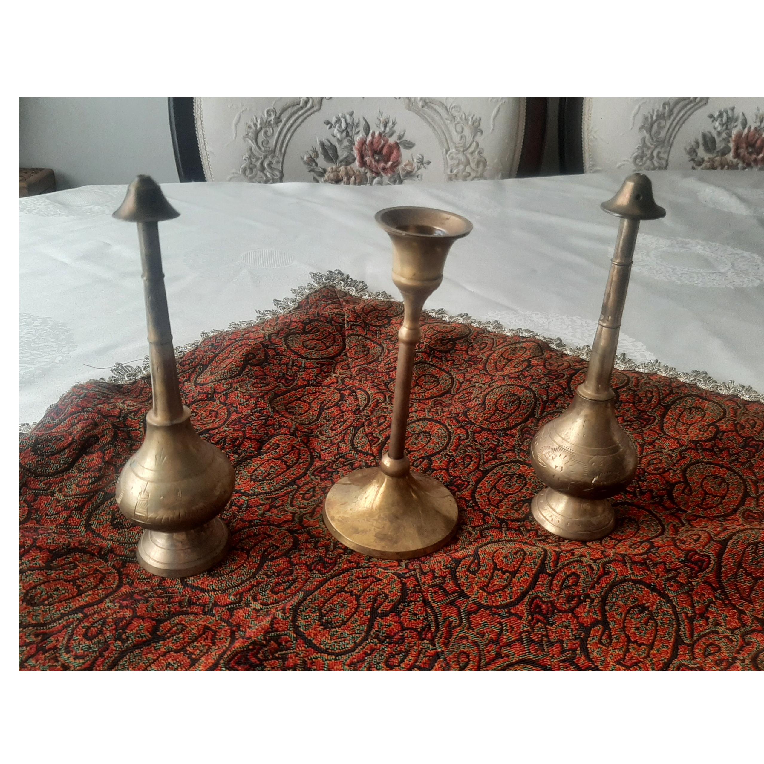 گلاب پاش و شمعدان