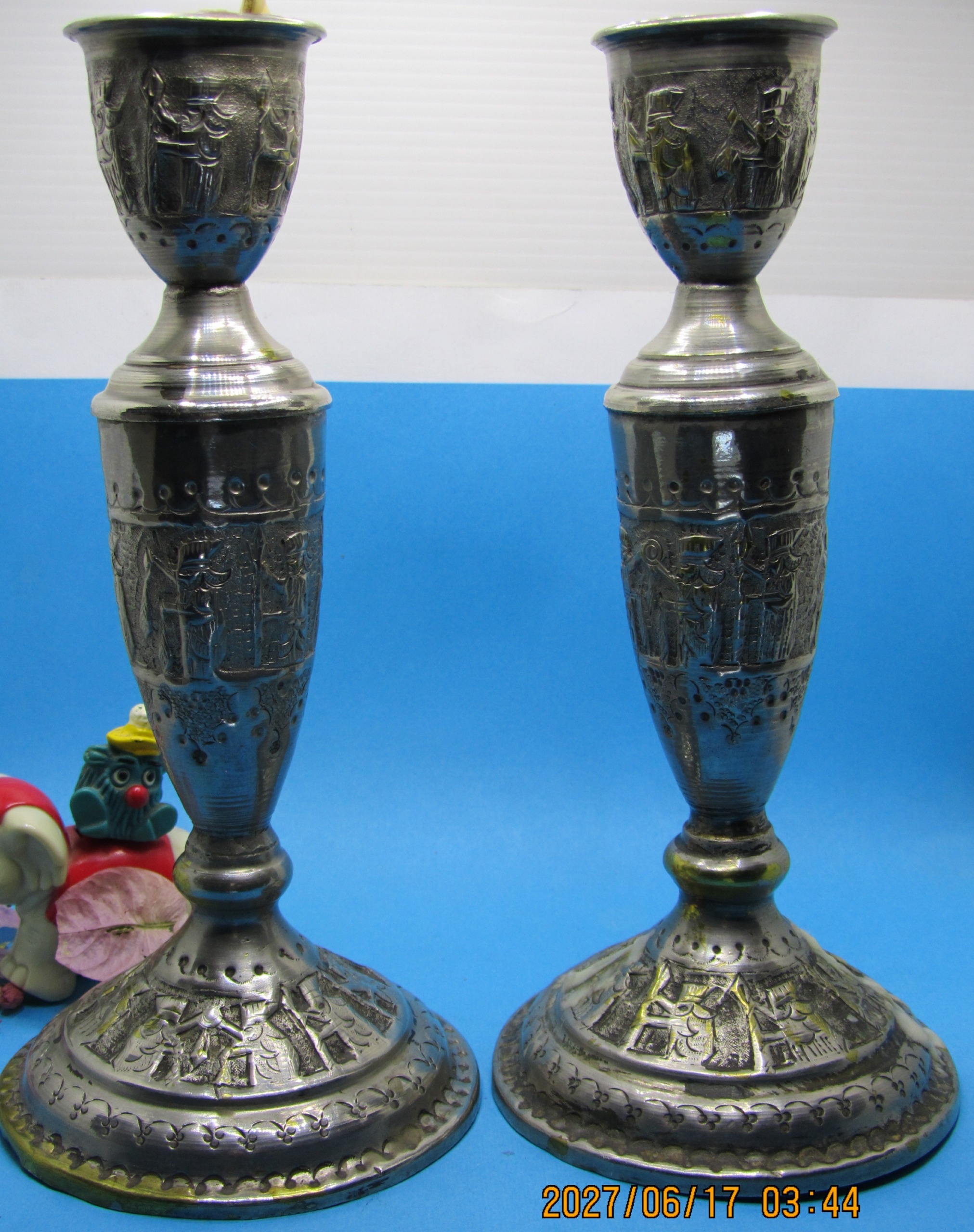 شمعدانی [( کار اصفهان نیمه آنتیک )]