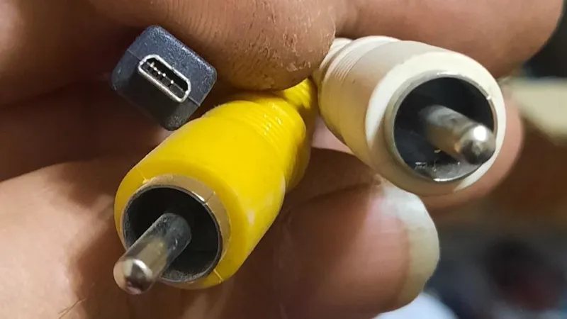 تبدیل مینی USB به دو RCA نری