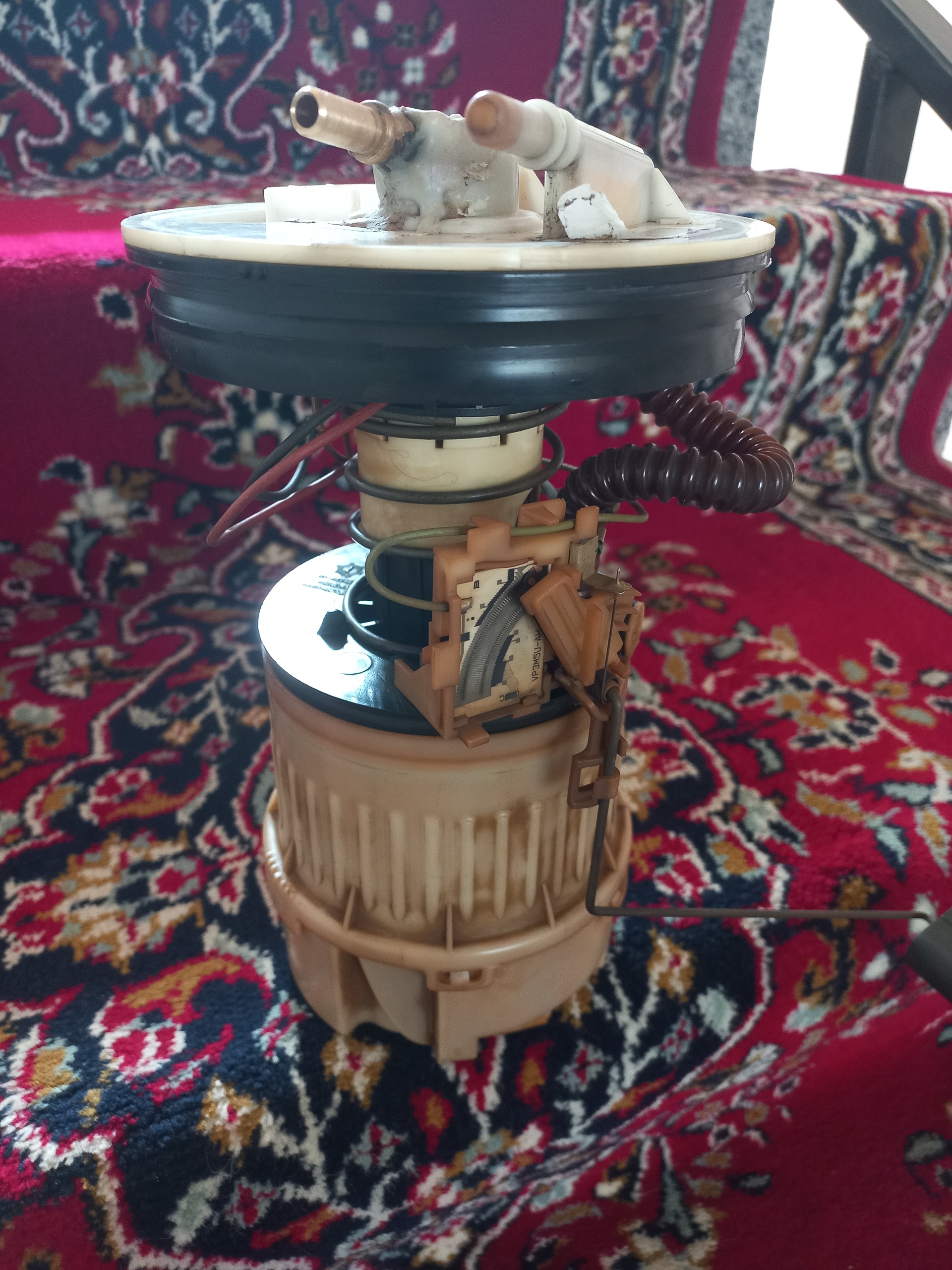 پمپ بنزین مزدا3 قدیم