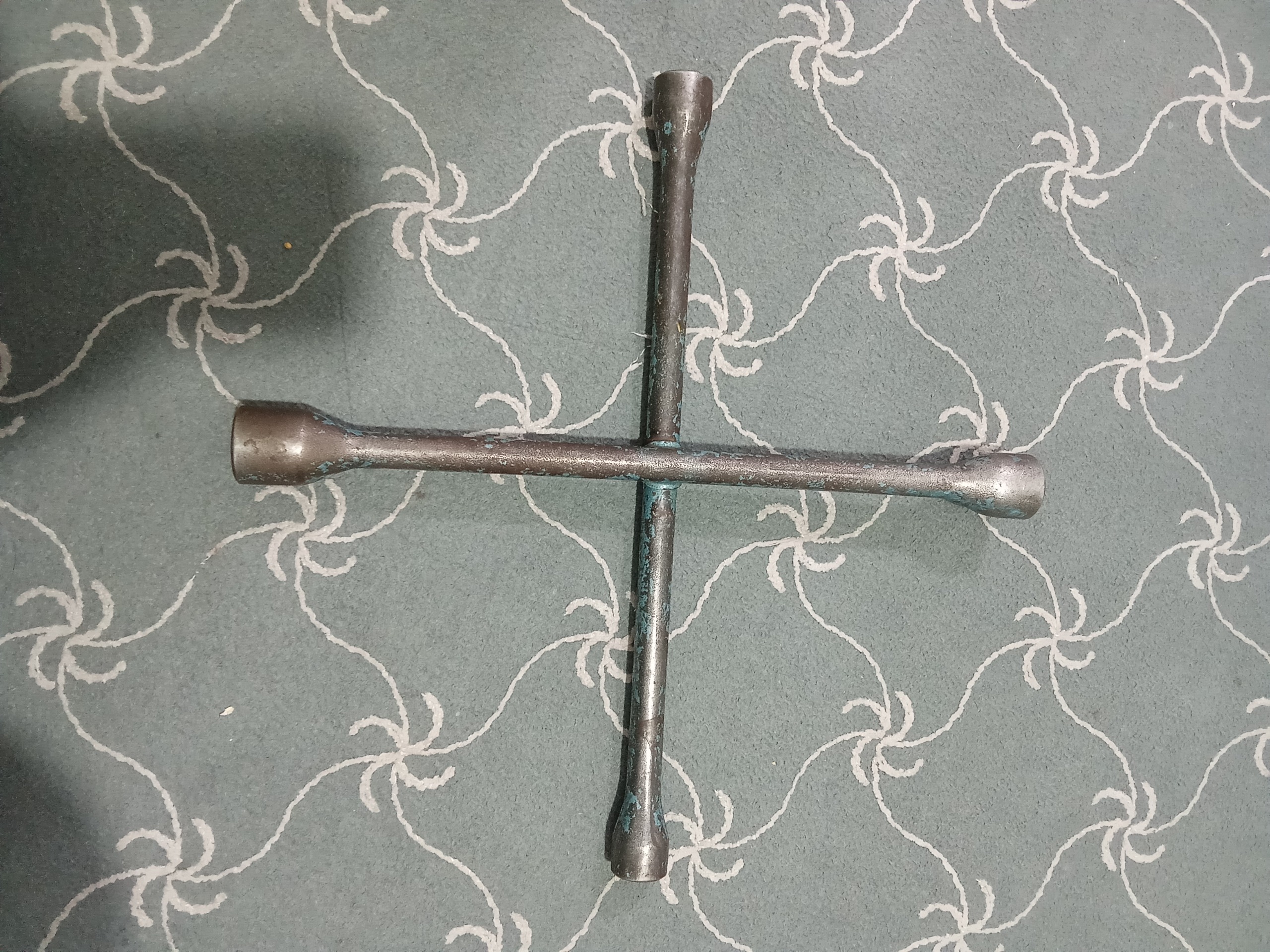 آچار چرخ صلیبی یونیور