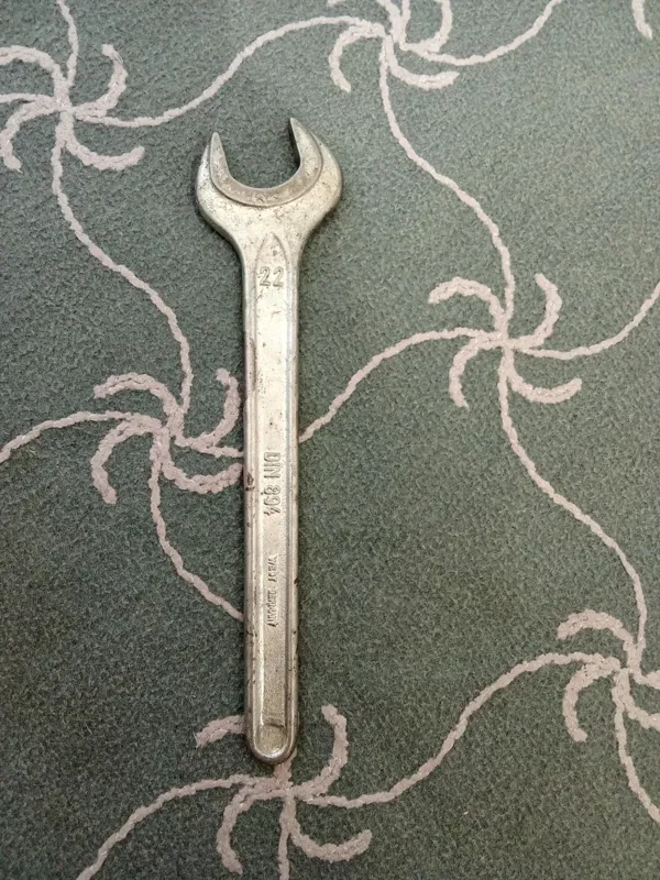 آچار آلمانی سایز 22