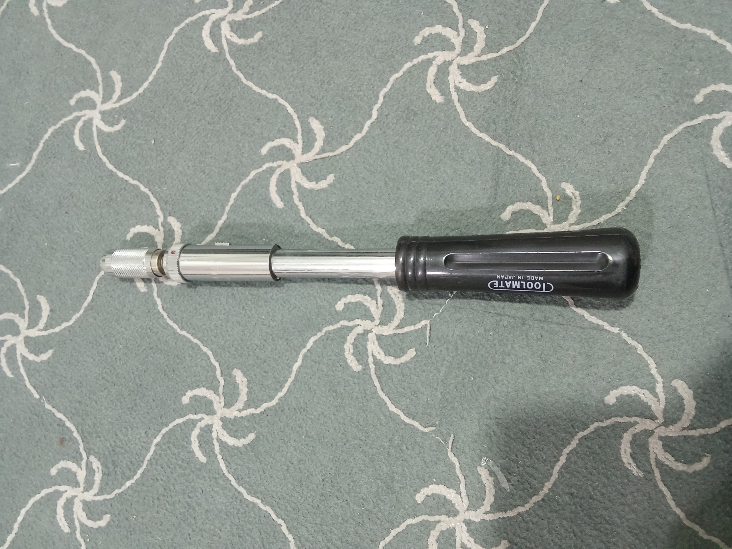 پیچ گوشتی فشاری ژاپنی