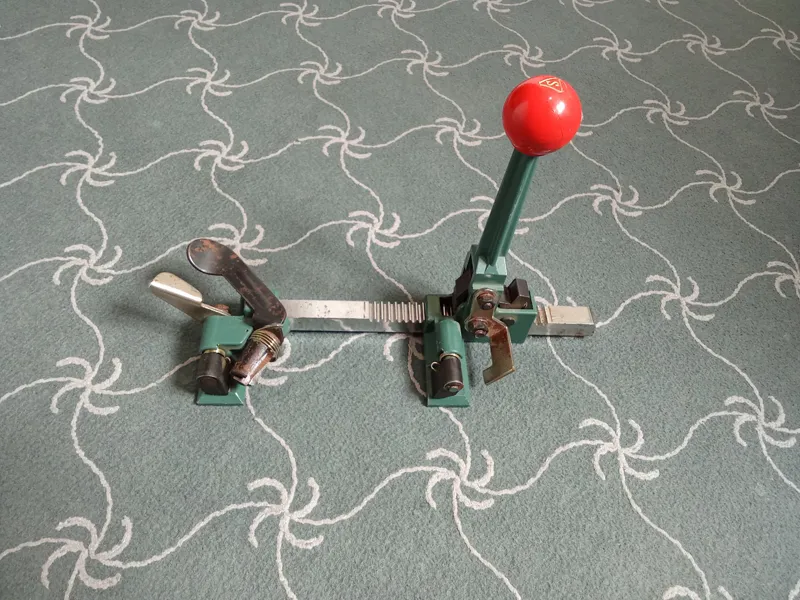 دستگاه تسمه کش