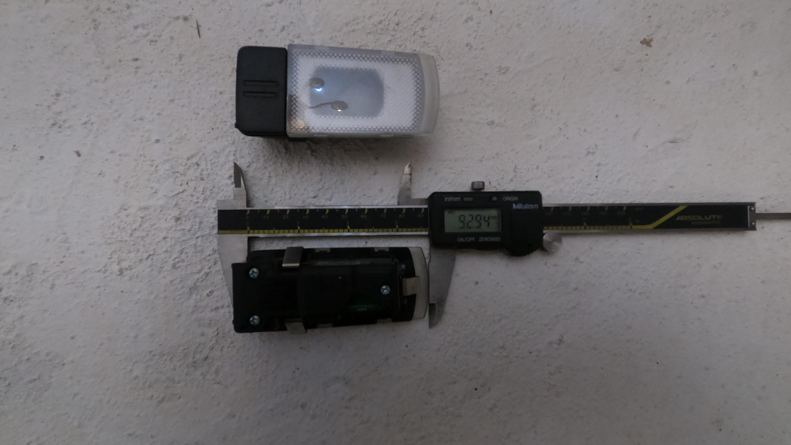 چراغ داخل کابین خودرو تویوتا DFSK2118 تویوتا