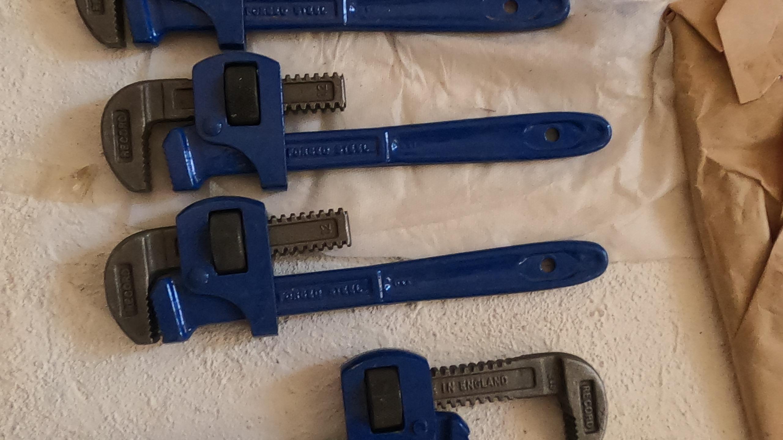 لوله گیر شلاقی 12 اینچ رکورد انگلیسی اصلی و قدیمی