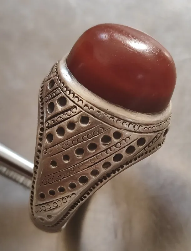 انگشتر قدیمی عقیق یمن کبدی