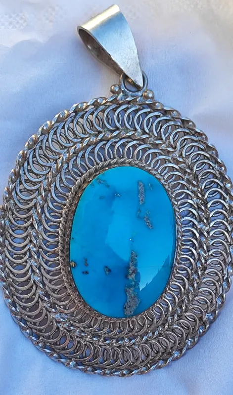 پلاک یا گردنبند نقره با نگین فیروزه نیشابور