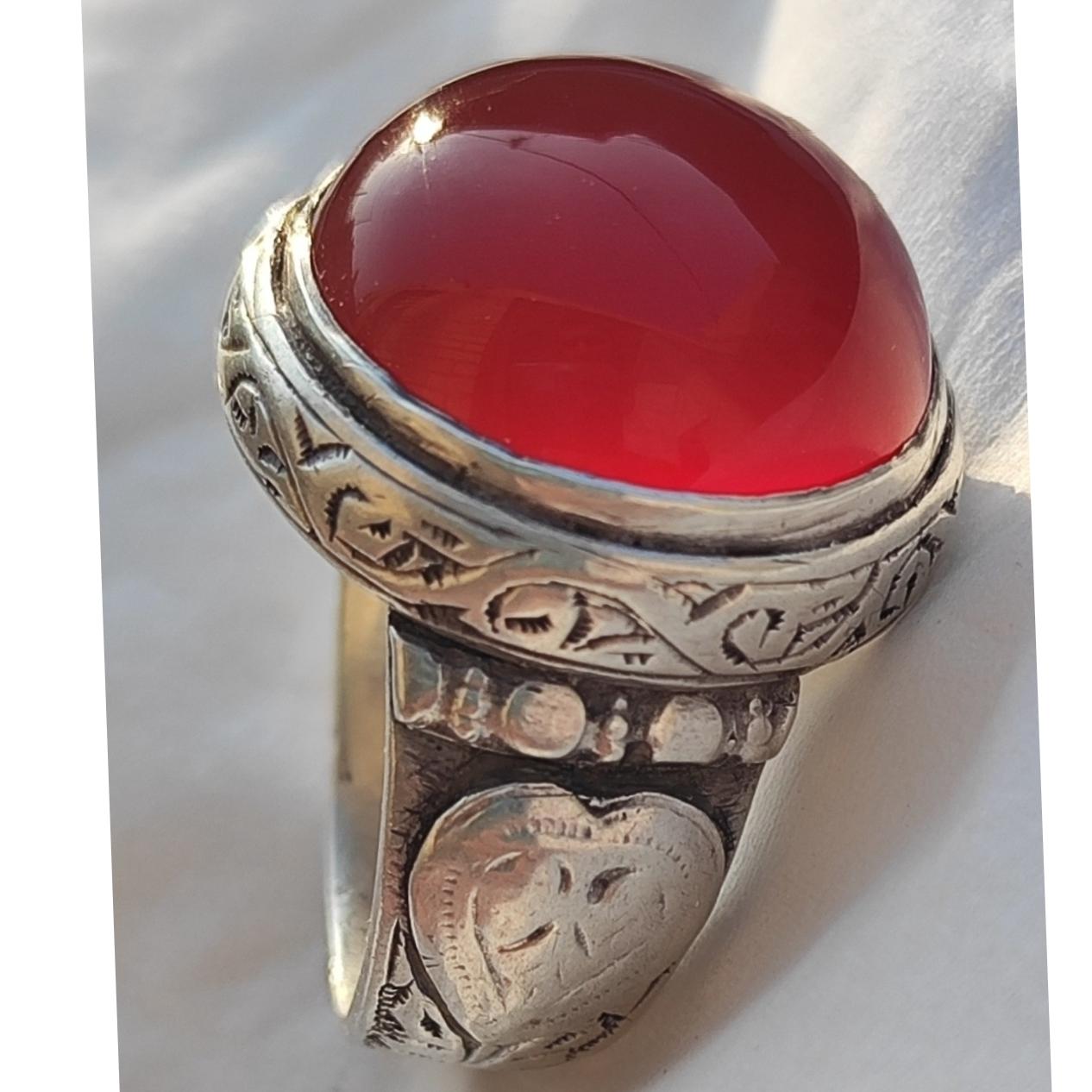 انگشتر عقیق  قدیمی دست ساز پشت بسته