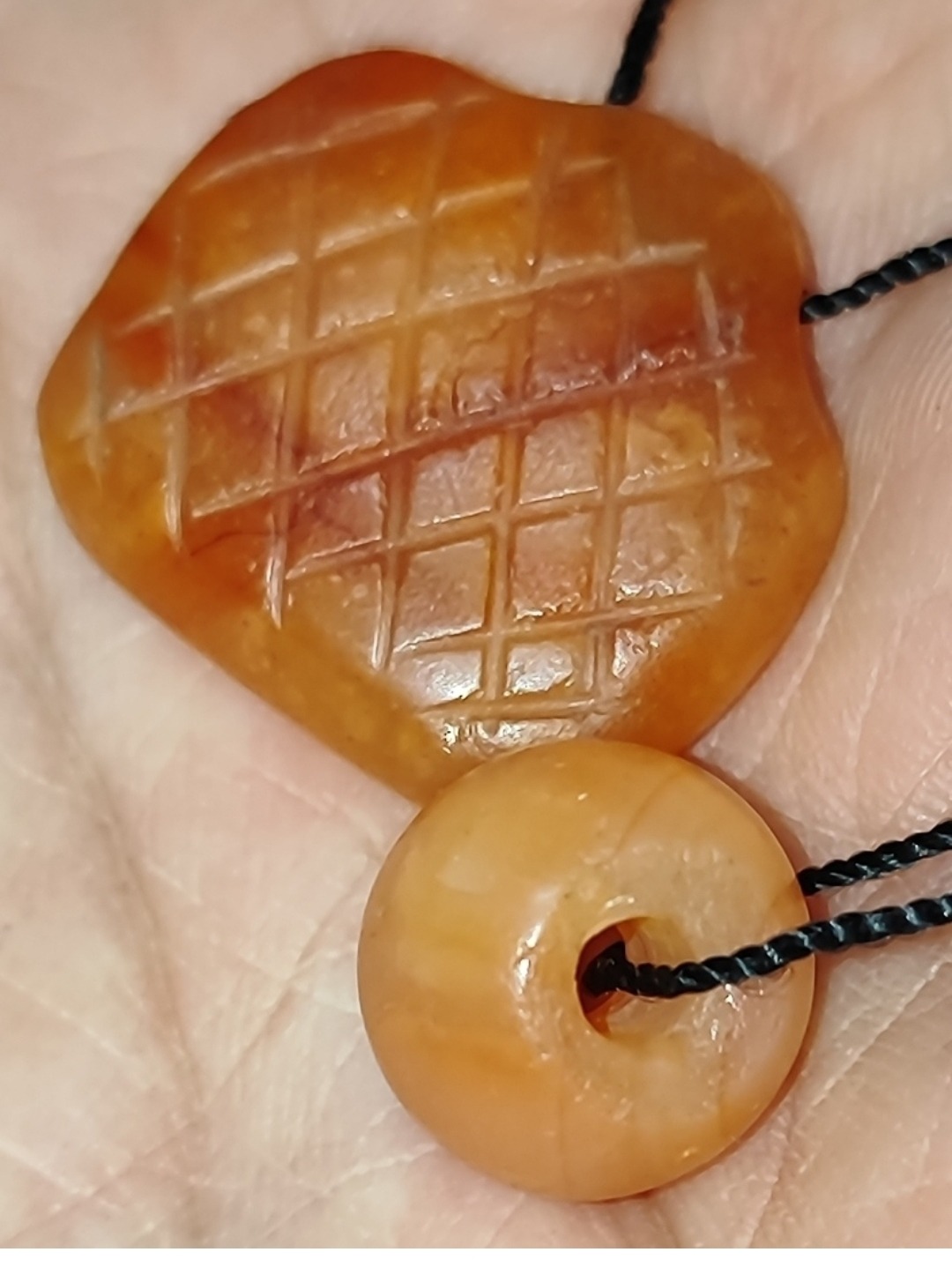 مهره عقیق کیفی همراه با مهره عقیق تایری